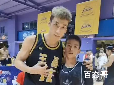 库里寻找独臂篮球少年张家城是哪里人  篮球少年张家城一夜爆红