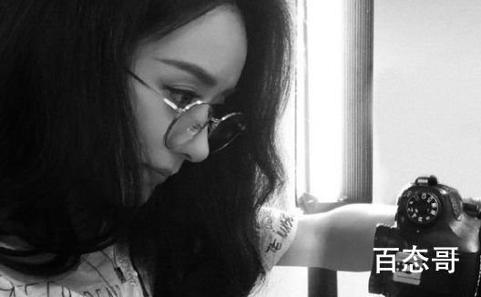 赵丽颖机场照片  颖宝身材依旧无懈可击 她是怎么做到的呢？