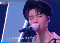 王俊凯贝雷帽太好看了 给大家带来的想见你想见你想见你也是在太好听了