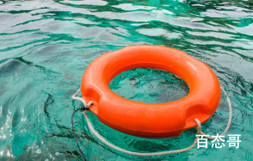 重庆8名学生在涪江河滩游玩落水 相关部门已经安排人员救援了