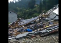 湖北村民50万建的新房被洪水冲倒 现场有人员伤亡吗？
