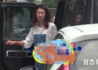 王宝强女友冯清开豪车素颜状态差 冯清这是怎么了为什么精神状态这么差？