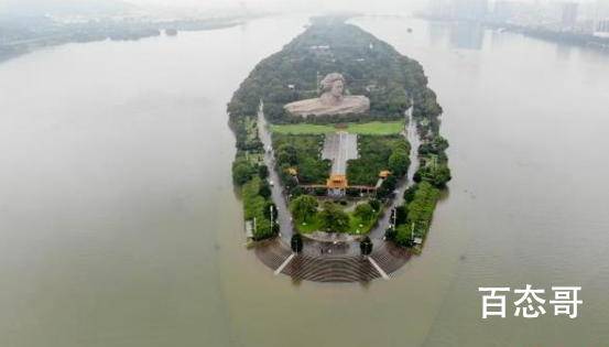 长沙橘子洲景区紧急闭园 相关部门已经安排人员加强巡逻关注汛情