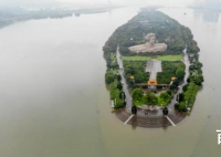 长沙橘子洲景区紧急闭园 相关部门已经安排人员加强巡逻关注汛情