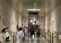 高龄母女被困电梯4天3夜 她们是怎么在里面生存这么久的？