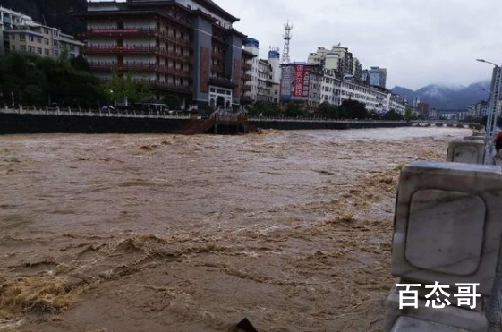 湖北建始被淹已致2人死亡 水位线现以达到多少？