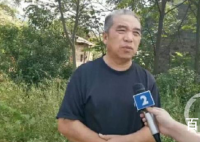 镇党委书记开会骂人被诉索赔1元 该书记是那个地方的叫什么名字？