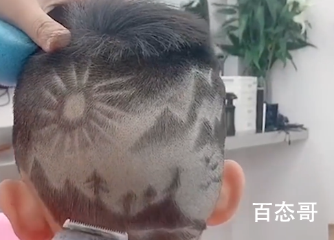 理发师在顾客头上剃出山水画 到底是怎么回事？