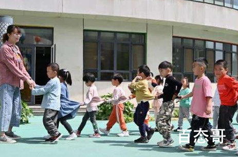 中国跌入“低生育率陷阱”了吗? 养娃成本太高是不愿生的主要原因