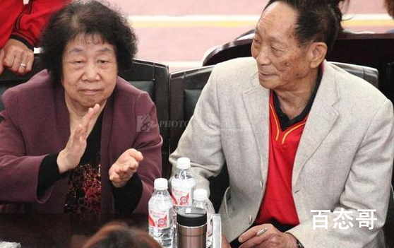 夫人坐轮椅泪别袁隆平 未见其人却蒙其恩感激不尽铭记于心！