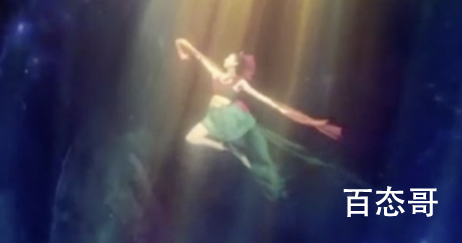 端午五彩洛神惊艳演绎水下飞天 在水里和天上原来都很美啊
