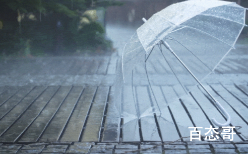 强降雨天气十大健康提示 大雨表现上帝滋润地上生命的大能