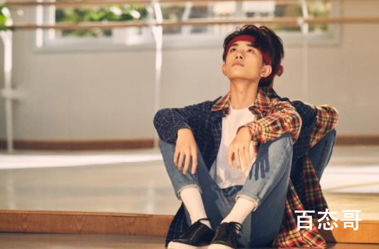 易烊千玺舞蹈老师是谁 易烊千玺代言的手机是那个牌子