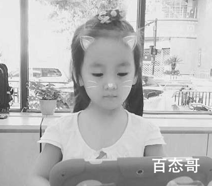 杭州电瓶车自燃事件受伤小女孩离世 一路走好天堂再无烧伤痛 