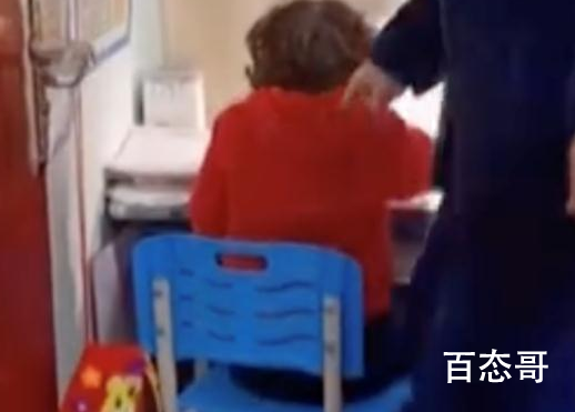 美国爸爸辅导孩子写汉字气到崩溃 确实中文是最难学的