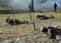 乌克兰士兵拿AK47打死4名战友 国难当头？是谁的责任？