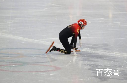 范可新夺铜后亲吻冰面 女队范算是撑起来了