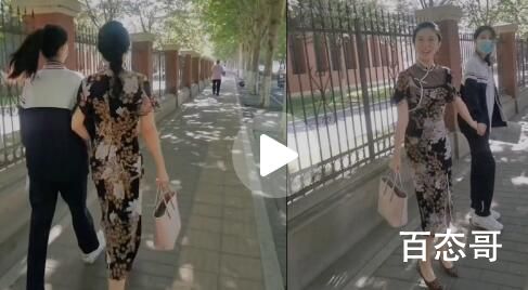 姐姐梳妈妈生前发型送妹妹高考 没人觉得这样会影响妹妹考场上发挥吗