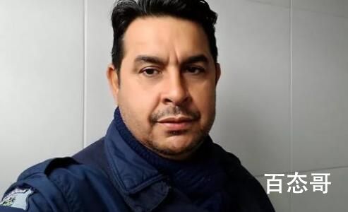 巴西官员宴席上中枪 瞬间掏枪反杀  巴西官员很可能是黑社会出身