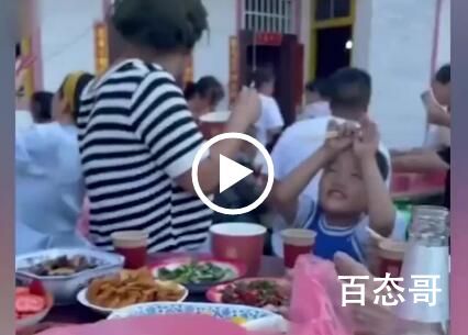 重庆村民吃席遇直升机悬停 十有八九是故意的?