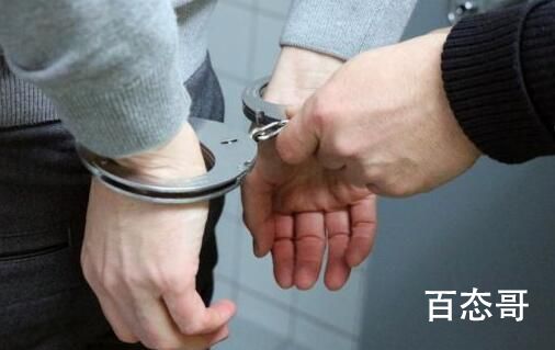 看到快递单全朝上 老板果断报警 究竟是怎么一回事？