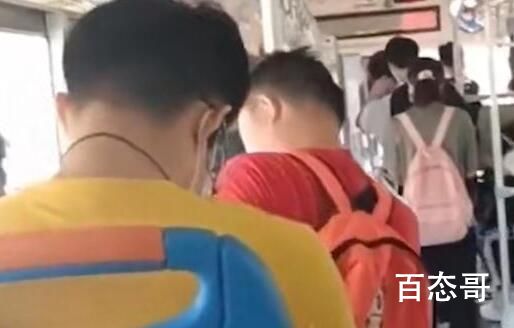 学生因没手机扫码被司机赶下公交 背后的真相让人难过