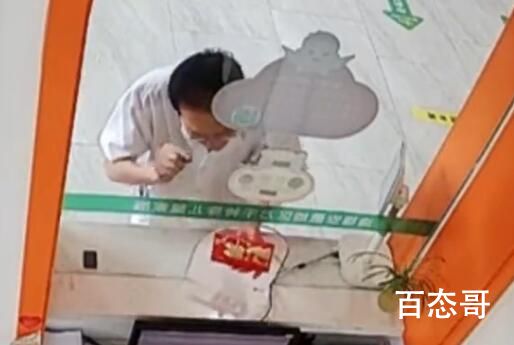 医生收下2千红包转手充进患者账户 这才是医者父母心