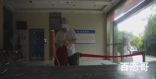 男子在父亲遗物中发现一把长枪 这人父亲以前是做什么的