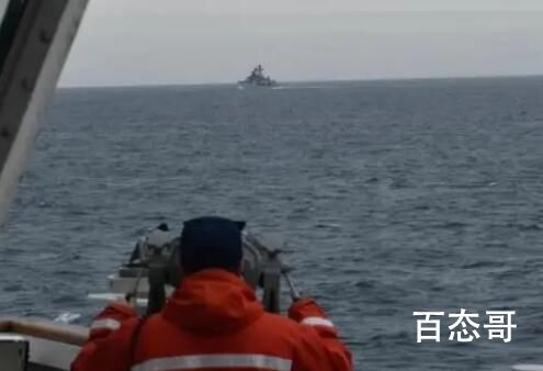 中俄海军编队现阿拉斯加周围 自由航行嘛我们也会啊！