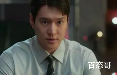 《月水金火木土》男主拿刀挥舞是为了什么