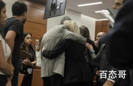 美杀17人枪手未获死刑 受害家属怒了 受害家属呼吁我们需要正义