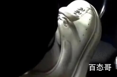 车主给特斯拉脚踏板安装记录仪 市场应尽快研发和销售某拉脚部专用记录仪