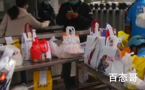 外卖员贪小便宜多次偷拿外卖被抓 同行之间应该照顾而不是伤害