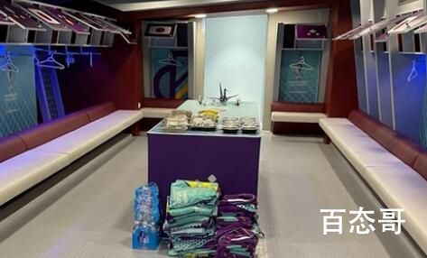 日本球迷解释为何清理看台垃圾  如果真的要干净就不要扔