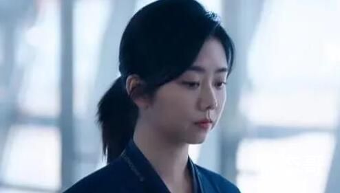 《向风而行》程霄被泼水的原因  《向风而行》程霄为什么被泼水