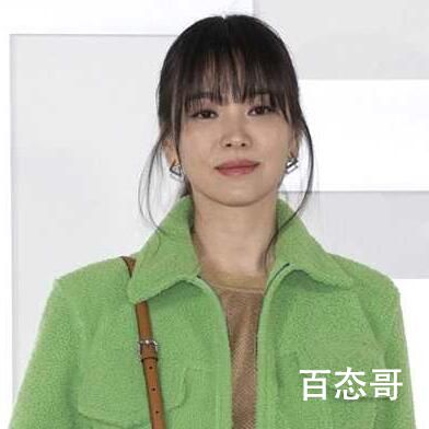 宋慧乔亮相品牌活动 高马尾、齐刘海造型青春靓丽