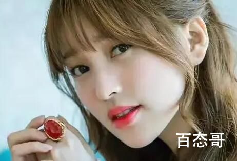 金莎:情人节终于有人一起过了 男的感觉比金莎起码小8岁