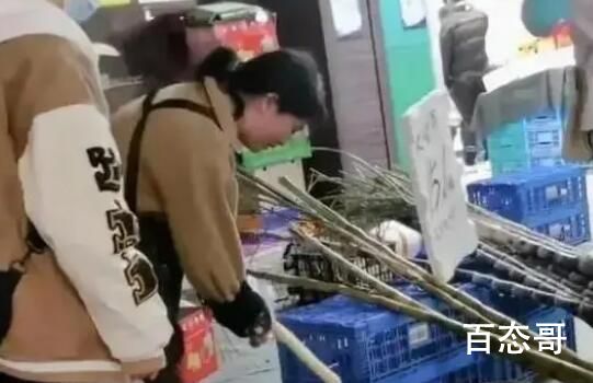 女生寒假兼职削甘蔗累到绷不住 一个小姑娘能做样这样非常不错了