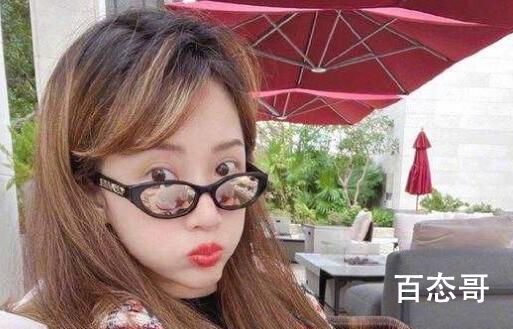 "二嫂"李念晒孕肚照官宣三胎：我们的第三个孩子