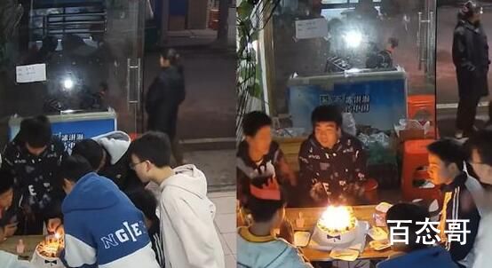 9名初中生花18元点18串里脊庆生 里脊肉一串儿一块好便宜