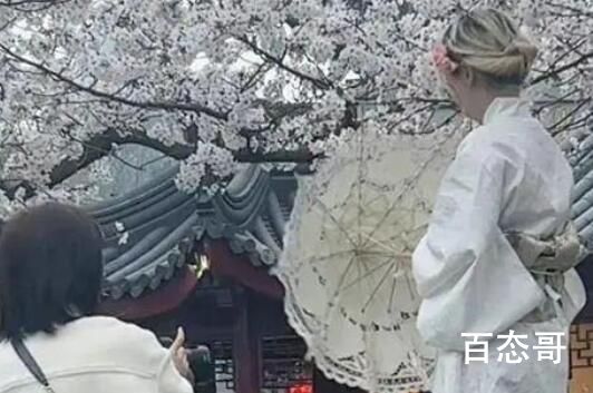 警方回应女子穿和服鸡鸣寺拍照 在南京穿和服就是为了哗众取宠