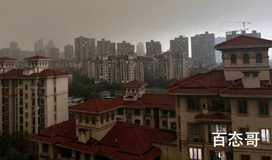 今日武汉大暴雨白天变黑夜 究竟是怎么一回事