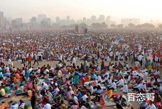 印度一颁奖礼热死11人 到底是什么样的会议值得100万人去参加