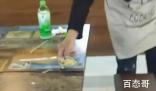 店员将顾客吃剩的小料倒回小料区 背后的真相让人始料未及
